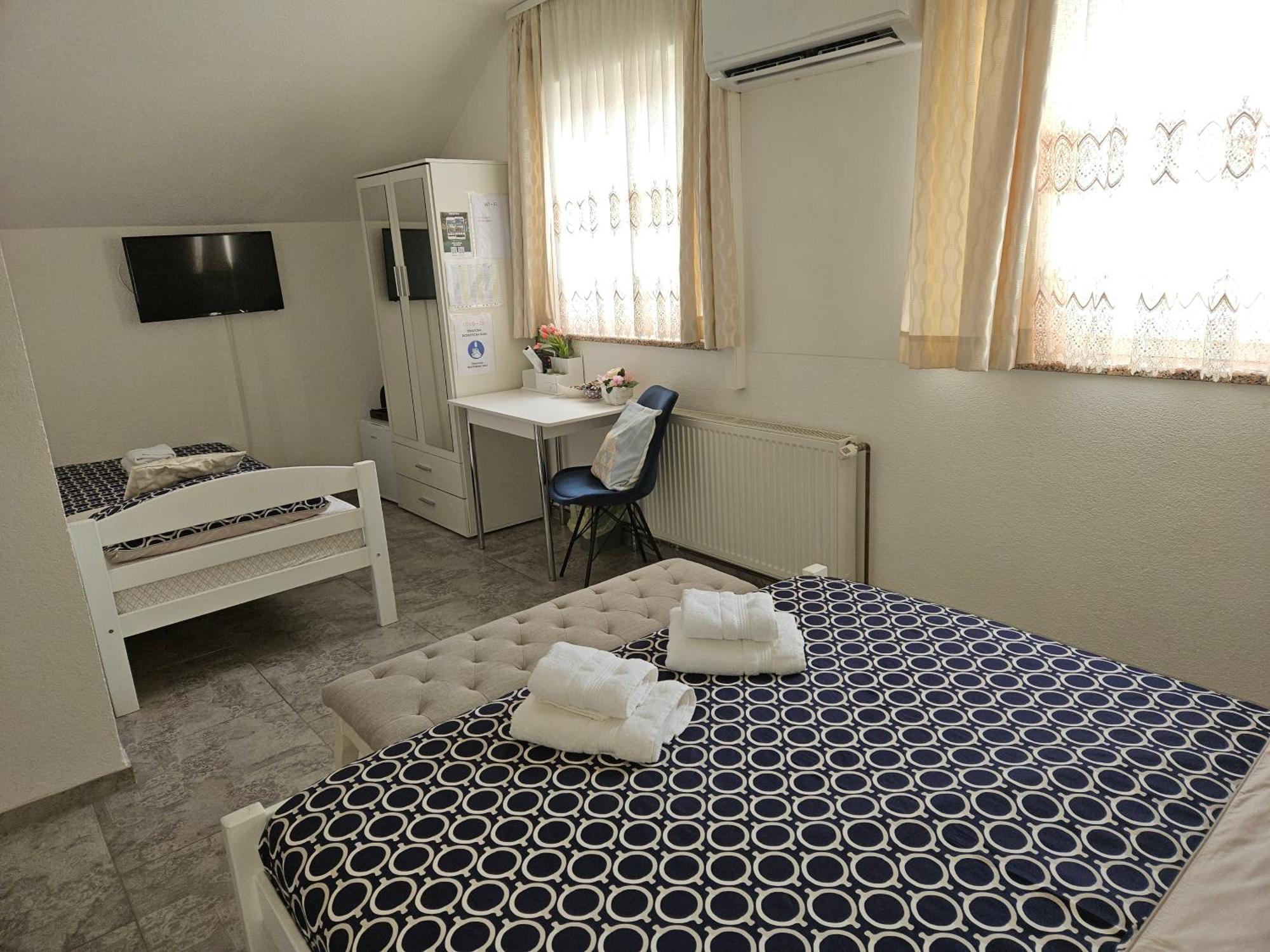 Rooms Sapina Кореница Екстериор снимка