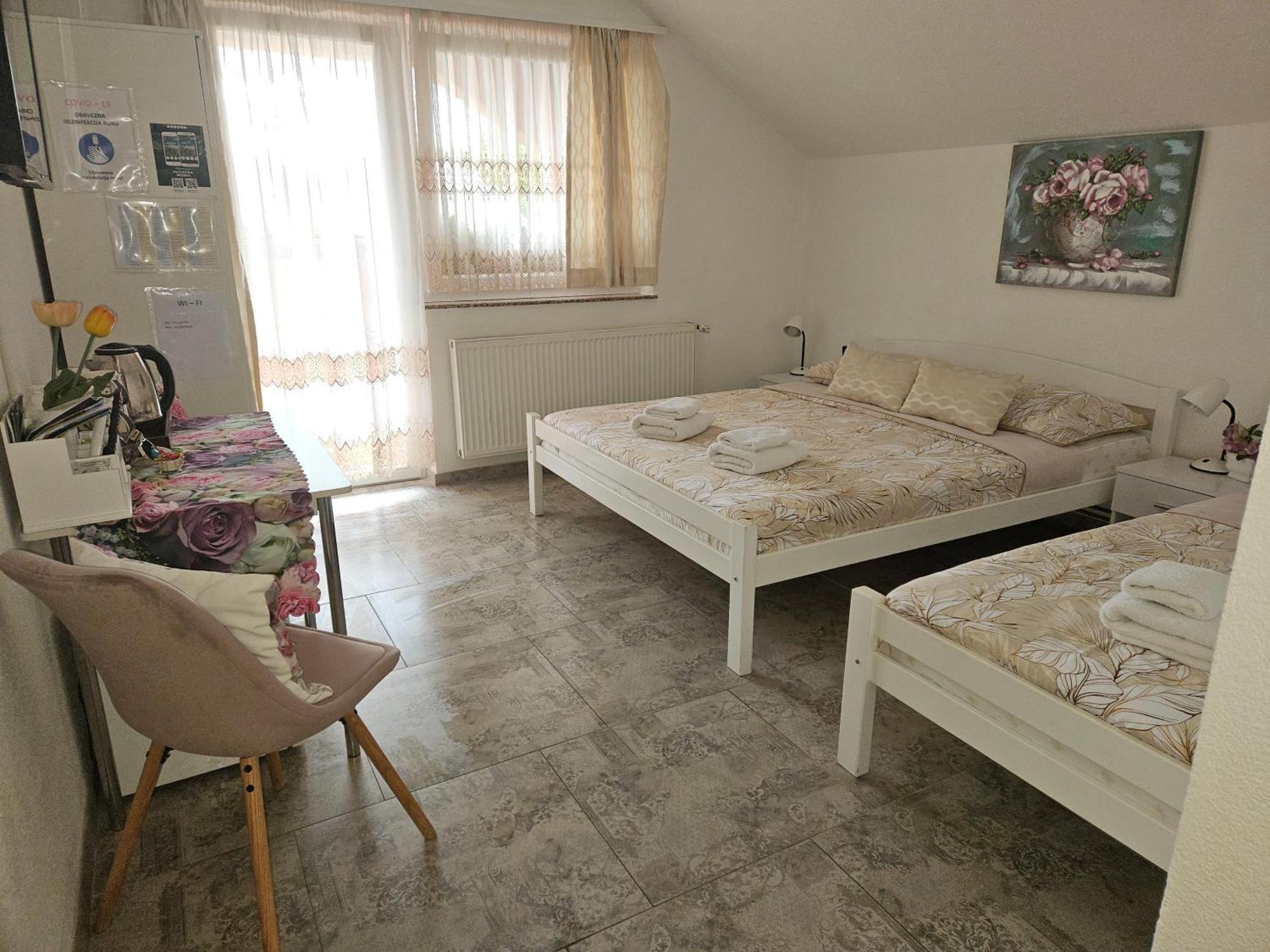 Rooms Sapina Кореница Екстериор снимка